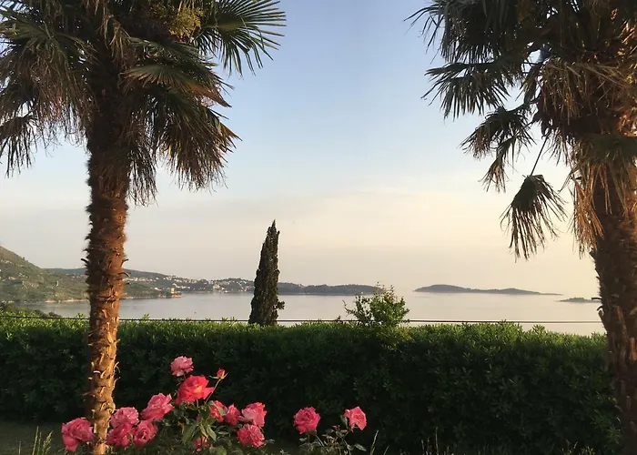 Blue Horizon 아파트