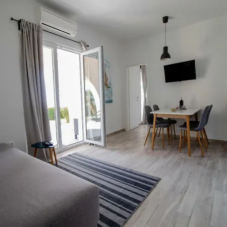 Blue Horizon Apartment *